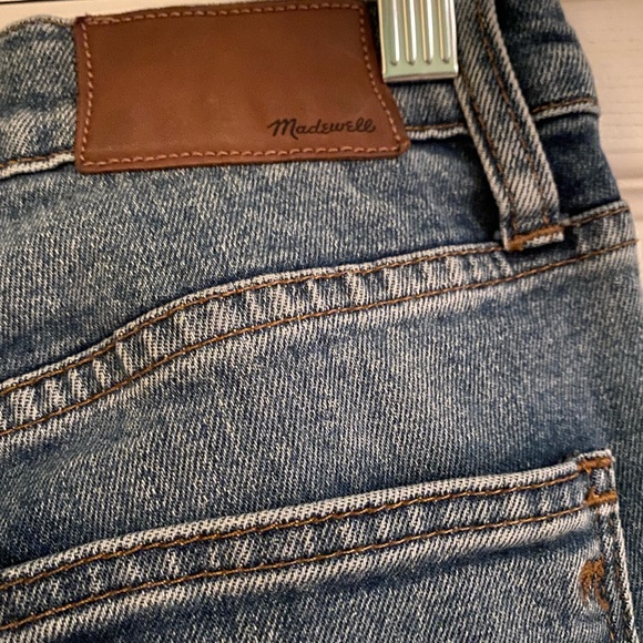 Madewell 10” High Riser Demi Boot Frayed Hem Jeans - Picture 13 of 16